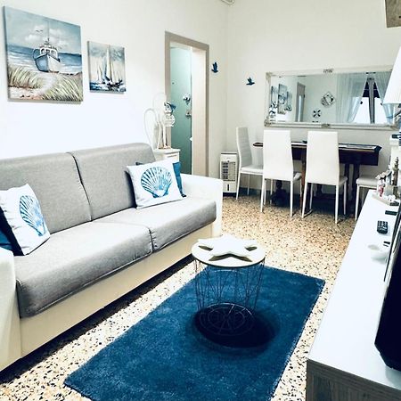 Casa Giro Lägenhet Carrara Exteriör bild